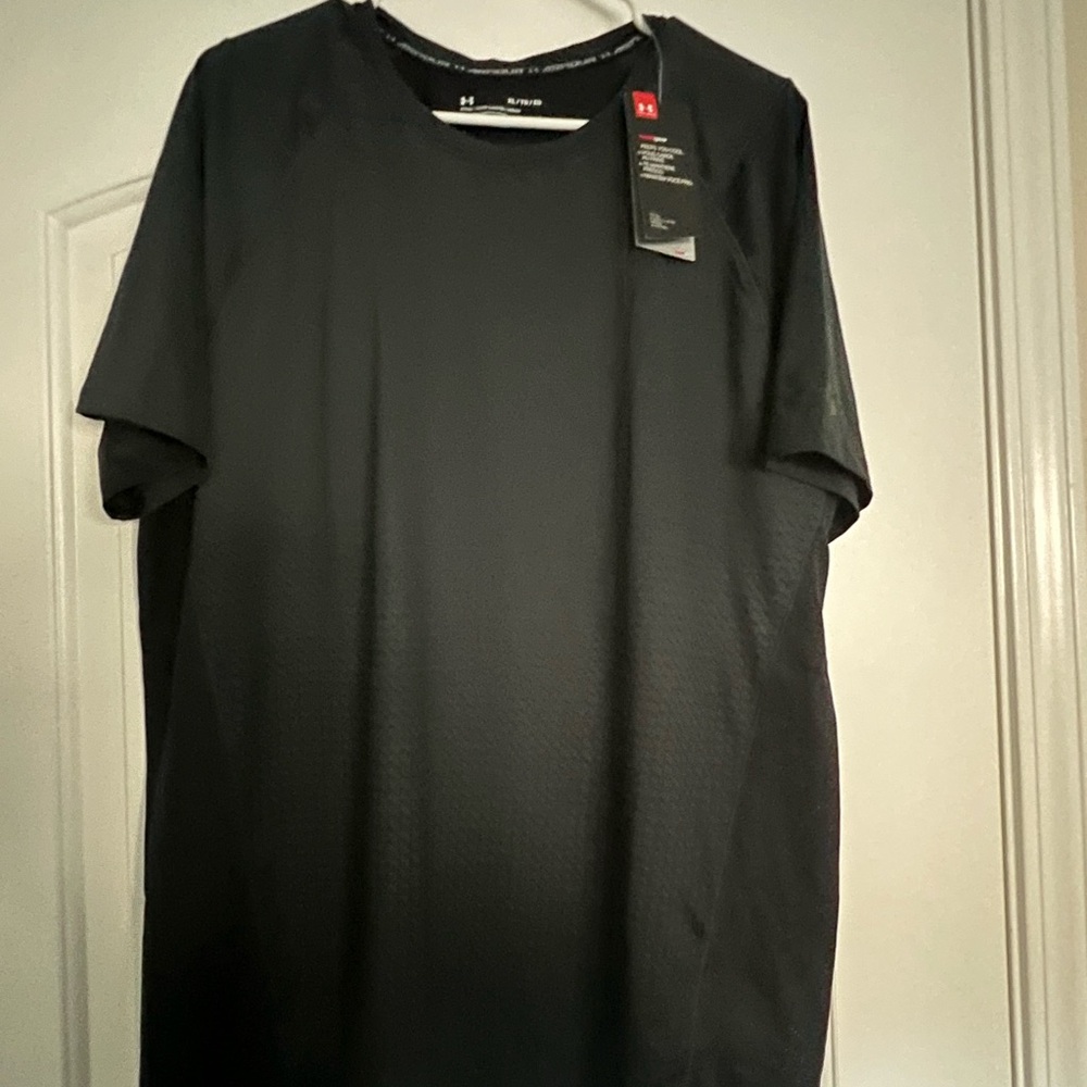 Under Armour Men's Black Short Sleeve Tee
